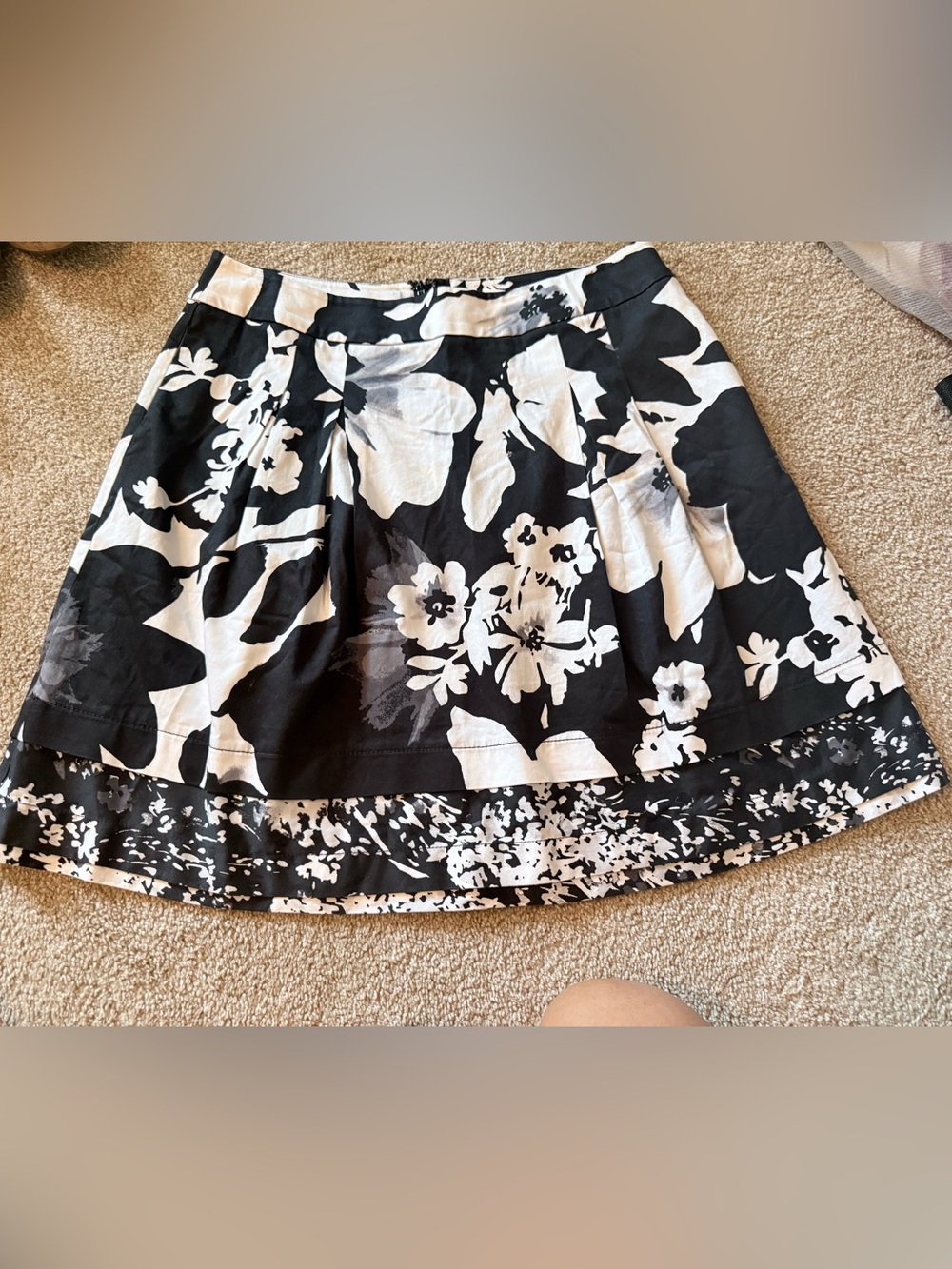 White House Black Market Black and White Floral A-Line Skirt